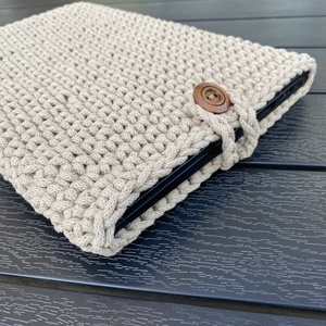 Horgolt laptoptartó 23x33cm laptop tok - Meska.hu