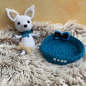 Mimi horgolt csivava névre szóló fekhelyével amigurumi - játék & sport - plüssállat & játékfigura - kutya - Meska.hu