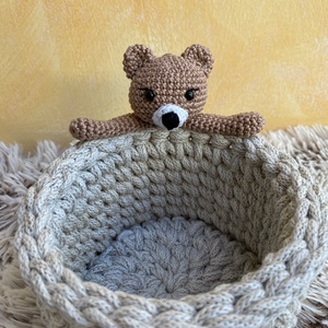 Horgolt tároló amigurumi maci díszítéssel - otthon & életmód - tárolás & rendszerezés - tárolókosár - Meska.hu
