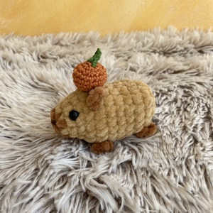 Plüss horgolt capybara mandarinnal, Játék & Sport, Plüssállat & Játékfigura, Más figura, Horgolás, Hímzés, MESKA