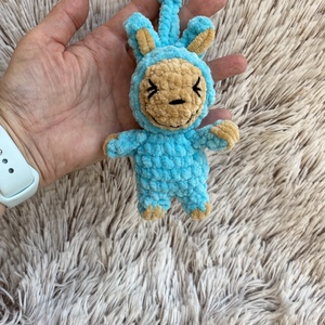 Labubu baba kulcstartó, táskadísz, plüssfigura - többféle színben - játék & sport - plüssállat & játékfigura - szörnyike - Meska.hu