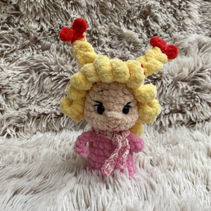 Horgolt Cindy Lou - játék & sport - plüssállat & játékfigura - plüss mesefigurák - Meska.hu