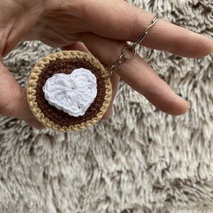 Kávés bögre szíves tejszínhabbal kulcstartó - táska & tok - kulcstartó & táskadísz - kulcstartó - Meska.hu