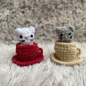 Horgolt bögrés cica, pop up, felugró cica - játék & sport - plüssállat & játékfigura - cica - Meska.hu