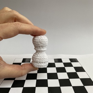 Horgolt sakk - Gyalog sakkfigura, Játék & Sport, Táblajáték és Kártyajáték, Sakk, Horgolás, Hímzés, MESKA