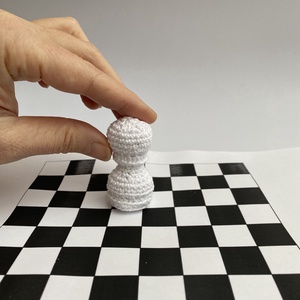 Horgolt sakk - Gyalog sakkfigura - játék & sport - táblajáték és kártyajáték - sakk - Meska.hu