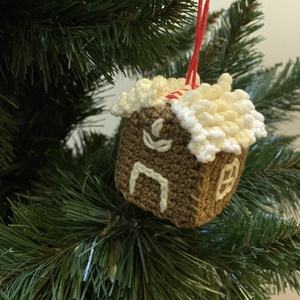 Horgolt karácsonyi díszek, mézeskalács házikó - karácsony - karácsonyi lakásdekoráció - karácsonyi falu, házikó - Meska.hu