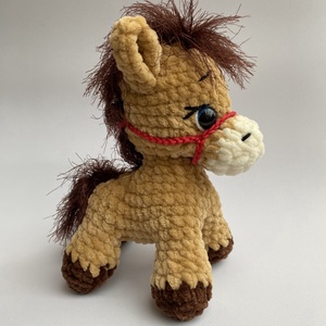 Horgolt ló, lovacska, paci selymes sörénnyel - Meska.hu