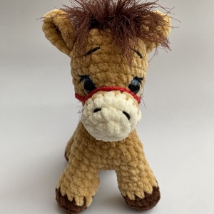 Horgolt ló, lovacska, paci selymes sörénnyel - játék & sport - plüssállat & játékfigura - ló - Meska.hu