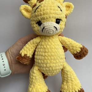 Világító (név) Zsiga, a horgolt plüss zsiráf, Játék & Sport, Plüssállat & Játékfigura, Zsiráf, Horgolás, Hímzés, MESKA