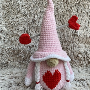 Kézzel horgolt Valentin manó � szíves, nyilas - 35 cm, Játék & Sport, Plüssállat & Játékfigura, Manó, Horgolás, Hímzés, MESKA