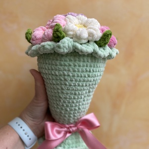 Kézzel horgolt virágcsokor tavaszi hangulatú (névreszóló) 30 cm - otthon & életmód - virágdekoráció - virágok - virágcsokor - Meska.hu