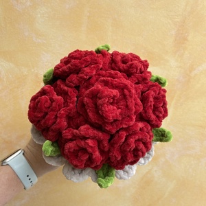 Kézzel horgolt Rózsa virágcsokor 30 cm - Meska.hu