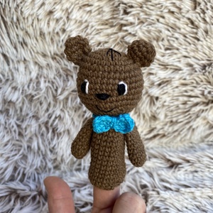 Kézzel horgolt Boribon maci ujjbáb meséléshez - játék & sport - bábok - ujjbáb - Meska.hu