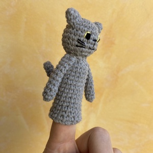 Kézzel horgolt Hapci cica ujjbáb meséléshez - játék & sport - bábok - ujjbáb - Meska.hu