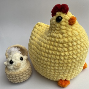 Húsvéti horgolt meglepetés, tyúkanyó, kiscsibe kivehető tojásban - játék & sport - plüssállat & játékfigura - más figura - Meska.hu