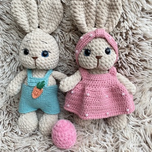 Panni vagy Misi nyuszi öltöztethető, Játék & Sport, Plüssállat & Játékfigura, Nyuszi, Horgolás, Hímzés, Szeretettel készült lány és fiú nyuszi, kb. 29 cm magas, bézs színű, extra puha zsenília fonalból.
..., MESKA