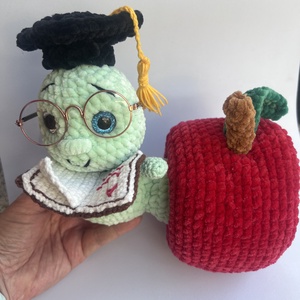 Ballagó szemüveges könyvmoly, könyvkukac - Meska.hu