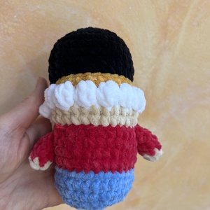 Kézzel horgolt Plüss Diótörő Figura (15 cm) � A legédesebb ünnepi dekoráció! - karácsony - karácsonyi lakásdekoráció - karácsonyi manók, figurák - Meska.hu