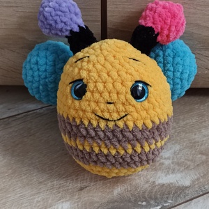 Horgolt amigurumi méhecske, Játék & Sport, Plüssállat & Játékfigura, Más figura, Horgolás, Varrás, MESKA