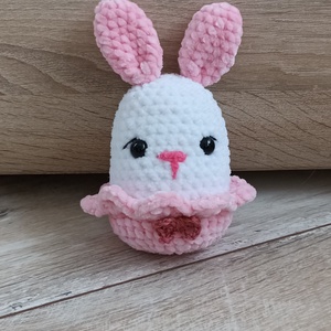Horgolt amigurumi nyuszi, tojásban-húsvétra - Meska.hu