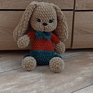 Horgolt amigurumi nyakkendős nyuszi  - játék & sport - plüssállat & játékfigura - nyuszi - Meska.hu