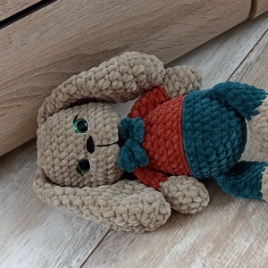 Horgolt amigurumi nyakkendős nyuszi  - játék & sport - plüssállat & játékfigura - nyuszi - Meska.hu
