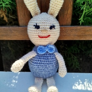 Amigurumi nyuszika, amigurumi figura, amigurumi állatka, Otthon & Életmód, Dekoráció, Asztal és polc dekoráció, Asztaldísz, Horgolás, MESKA
