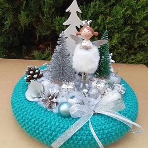 Adventi koszorú, karácsonyi asztaldísz, Karácsony, Karácsonyi lakásdekoráció, Ünnepi asztaldekoráció, Virágkötés, MESKA