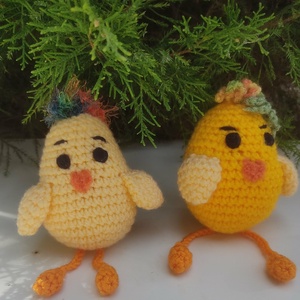 Húsvétii asztaldísz, amigurumi csirke, Otthon & Életmód, Dekoráció, Asztal és polc dekoráció, Asztaldísz, Horgolás, MESKA