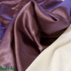 Csodás padlizsán stretch szatén akciós 150 cm 1.290.-Ft, Kellékek & szerszámok, Méteráru, Selyem, Varrás, Varrás, Mindenmás, MESKA