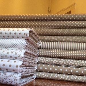 Bébi 2 méretű baba ágynemű szett design textilekből csajos és fiús - otthon & lakás - babaszoba, gyerekszoba - szett kiságyba - Meska.hu