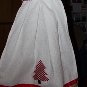 Karácsonyi piros-fehér-arany kombó design törlő fenyőfa applikációval, Otthon & Életmód, Konyhafelszerelés, tálalás, Konyhai textil, Konyharuha & Törlőkendő, Varrás, MESKA