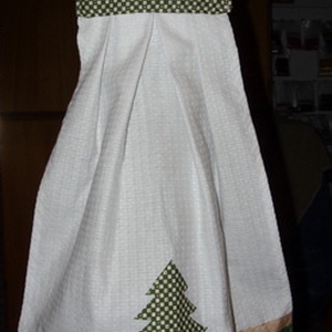 Karácsonyi zöld-fehér-arany kombó törlő fenyőfa applikációval, Otthon & Életmód, Konyhafelszerelés, tálalás, Konyhai textil, Konyharuha & Törlőkendő, Varrás, MESKA