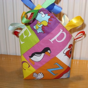 Pihe-puha halacskás szalagos-matatós, szundi kendő 30 x 30  2.500.-Ft - játék & sport - Meska.hu