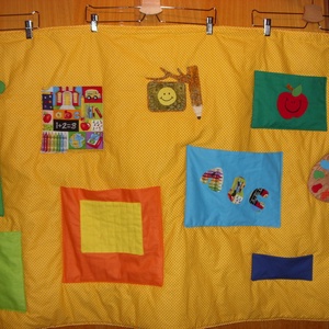 Sulisoknak is nagyon sok zsebes falvédő - téma applikációkkal 200 x 80 cm - otthon & életmód - babaszoba, gyerekszoba - falvédő gyerekszobába - Meska.hu