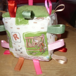 Me to You macis csörgős puha baba kocka 13 x 13 cm  100% pamut Baba kézbe - játék & sport - 3 éves kor alattiaknak - babakocka - Meska.hu