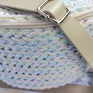 Horgolt crossbody - táska & tok - kézitáska & válltáska - vállon átvethető táska - Meska.hu