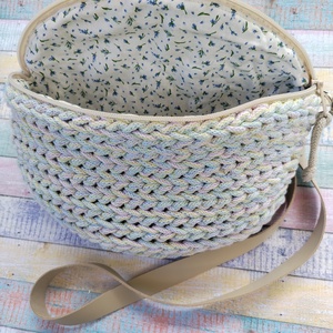 Horgolt crossbody - táska & tok - kézitáska & válltáska - vállon átvethető táska - Meska.hu