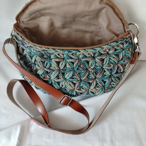 Horgolt crossbody - táska & tok - kézitáska & válltáska - vállon átvethető táska - Meska.hu