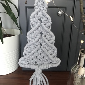 Karácsonyi dísz szürke makramé zsinórfonalból - karácsony - karácsonyi lakásdekoráció - karácsonyfadíszek - Meska.hu