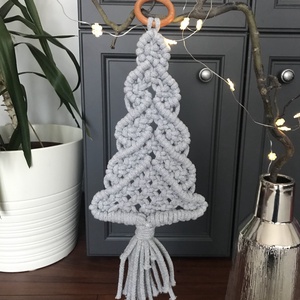  Karácsonyi dísz szürke makramé zsinórfonalból - karácsony - karácsonyi lakásdekoráció - karácsonyfadíszek - Meska.hu