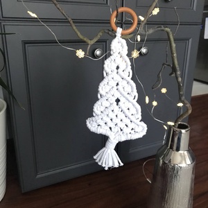  Karácsonyi dísz fehér makramé zsinórfonalból - karácsony - karácsonyi lakásdekoráció - karácsonyfadíszek - Meska.hu