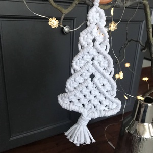  Karácsonyi dísz fehér makramé zsinórfonalból - karácsony - karácsonyi lakásdekoráció - karácsonyfadíszek - Meska.hu