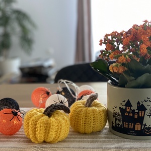 Horgolt haloweeni dísztök - otthon & életmód - dekoráció - halloween - halloweeni tök - Meska.hu