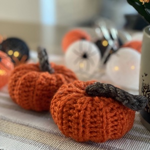 Horgolt haloweeni dísztök - otthon & életmód - dekoráció - halloween - halloweeni tök - Meska.hu