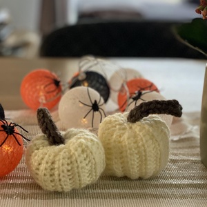 Horgolt haloweeni dísztök, Otthon & Életmód, Dekoráció, Halloween, Halloweeni tök, Horgolás, MESKA