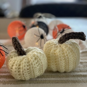 Horgolt haloweeni dísztök - otthon & életmód - dekoráció - halloween - halloweeni tök - Meska.hu