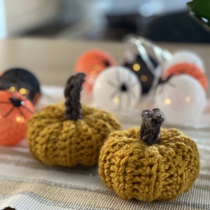 Horgolt haloweeni dísztök - otthon & életmód - dekoráció - halloween - halloweeni tök - Meska.hu
