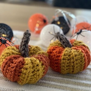 Horgolt haloweeni dísztök, Otthon & Életmód, Dekoráció, Halloween, Halloweeni tök, Horgolás, MESKA